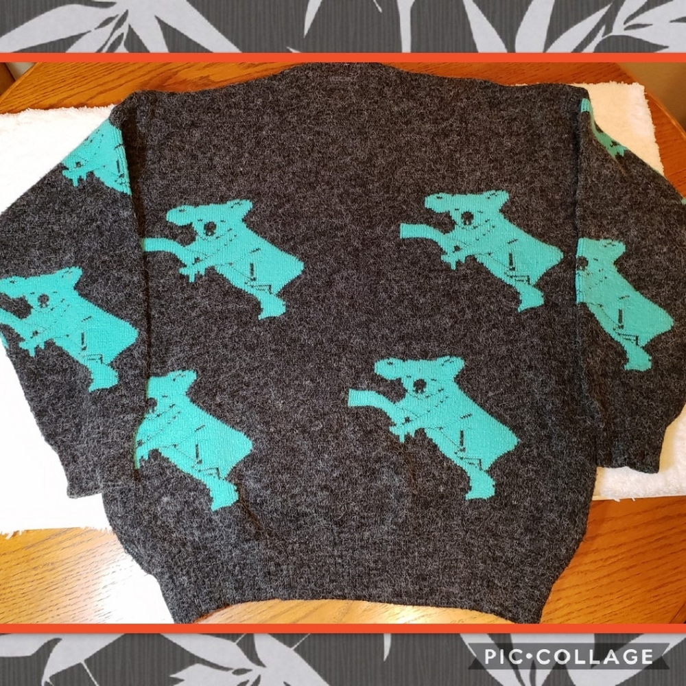 Vintage Topcraft Kolola Bear Wool Sweater